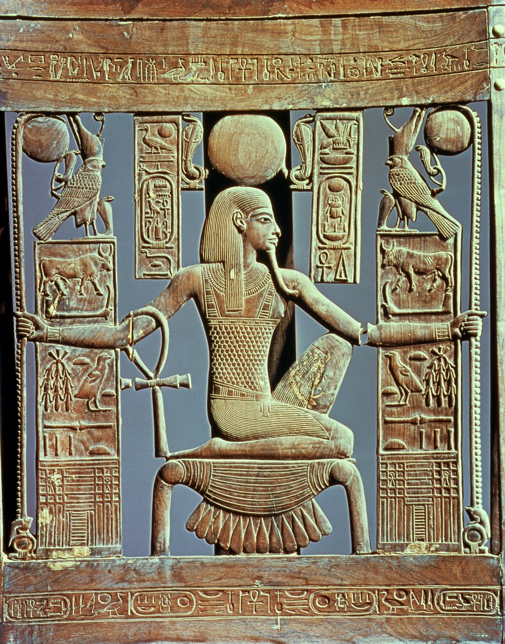 Ryglæn af en stol fra Tutankhamons grav (ca. 1370-52 f.Kr.), der skildrer ånden fra millioner af år, New Kingdom (cedertræ) (se også 227983) af Egyptian 18th Dynasty