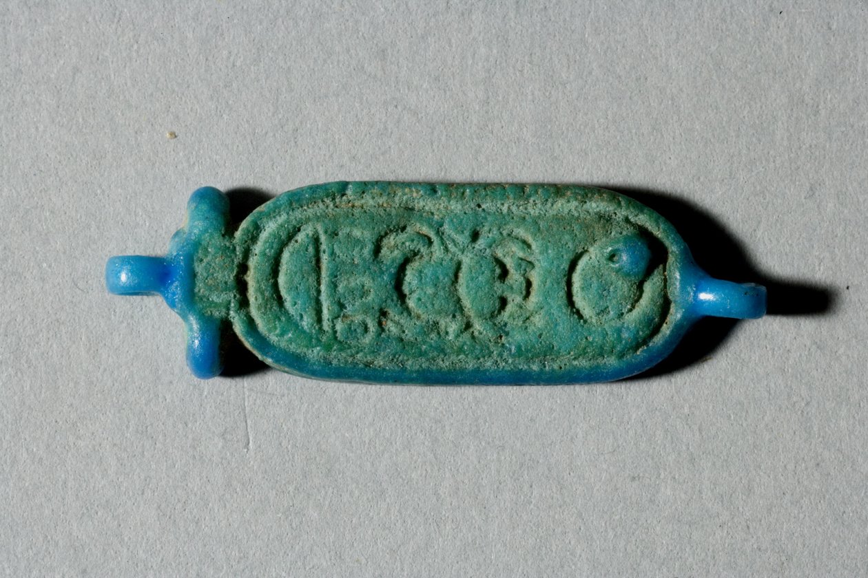 Perle med kartouchen af Tutankhamon, New Kingdom, Tutankhamons regeringstid, 1336-27 f.Kr. (fajance) af Egyptian 18th Dynasty