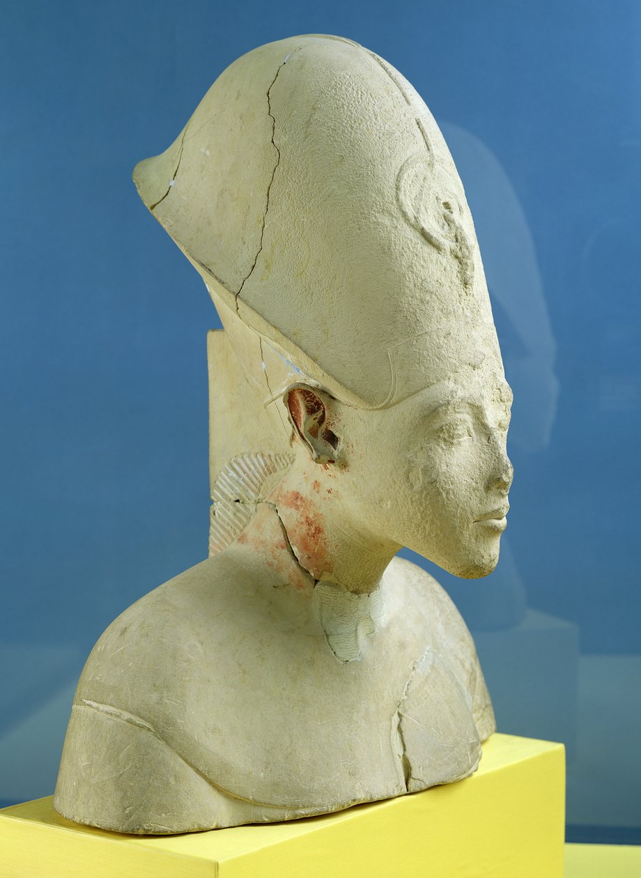 Buste af Amenophis IV (Akhenaten) fra Tell el-Amarna, Amarna-perioden, New Kingdom, ca. 1353-1337 f.Kr. (kalksten) (se også 107947) af Egyptian 18th Dynasty