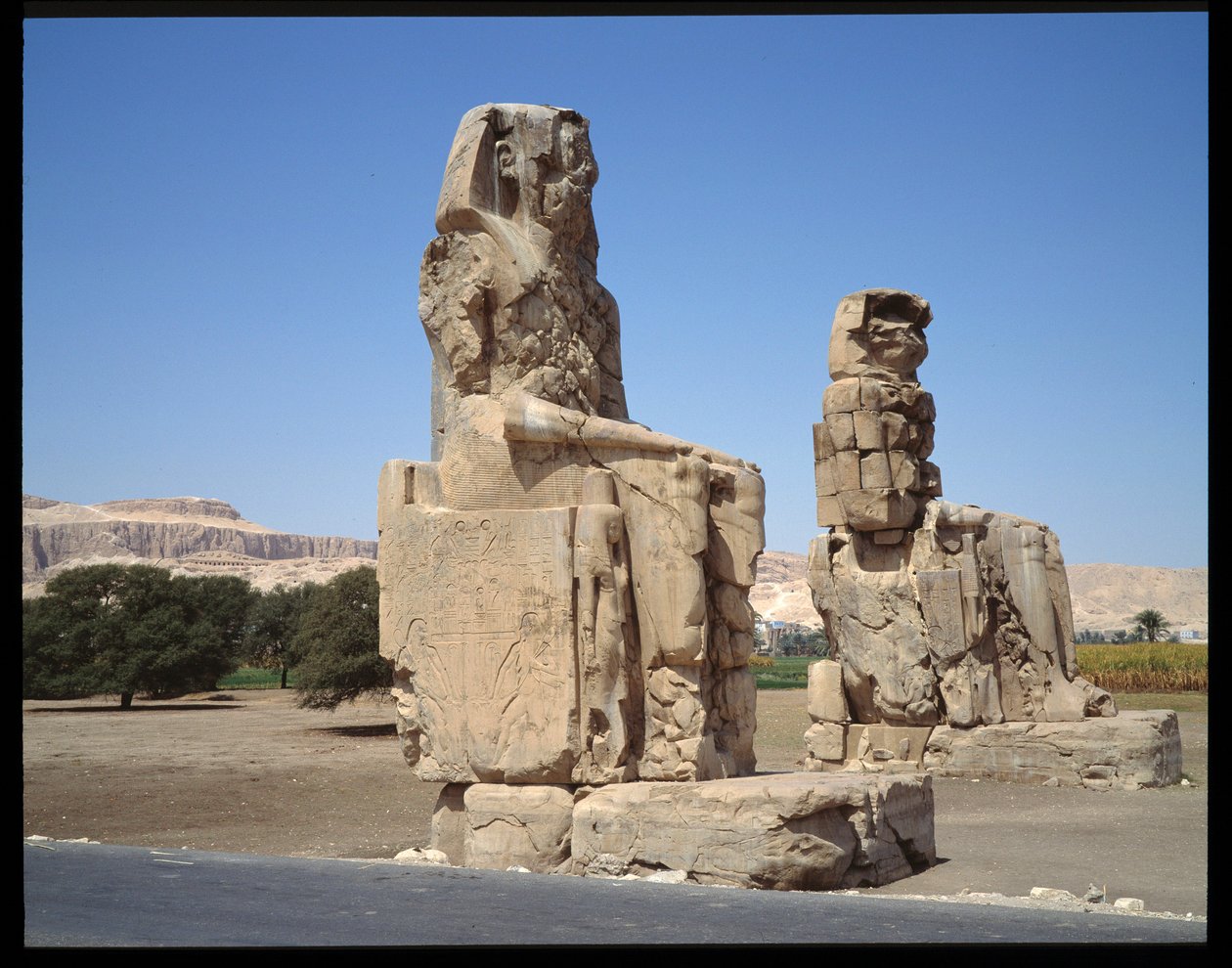 Egyptisk antikvitet: udsigt over Memnon-kolossen, periode Amenophis III, nyt imperium af Egyptian 18th Dynasty