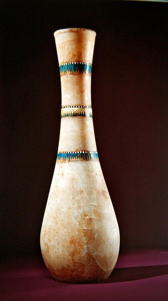 Kolbe, fra Tutankhamons grav, New Kingdom (alabaster indlagt med fajance, kalksten og glas) af Egyptian 18th Dynasty