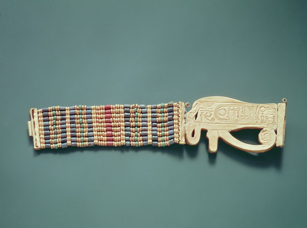 Fleksibelt perlearmbånd, fra Tutankhamons grav, New Kingdom (guld og karneol med guld, fajance og glasperler) (se også 391012-13) af Egyptian 18th Dynasty