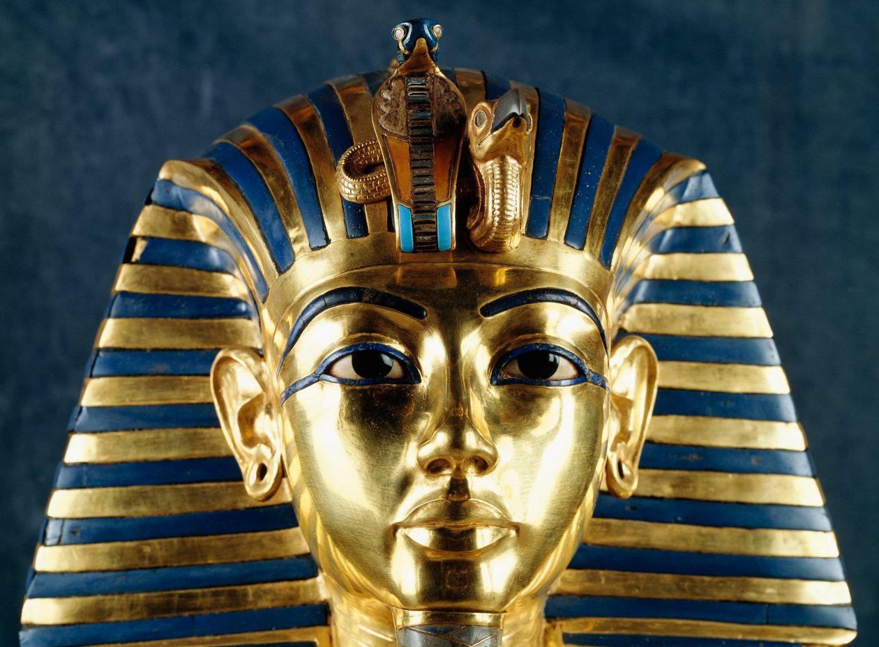 Tutankhamons gravmaske, Slagen guld, Keramik og halvædelsten, Fra faraos grav, Theben, Egypten, Detalje, Guldsmedekunst, Egyptisk civilisation, Ny Rige, Dynasti XVIII af Egyptian 18th Dynasty