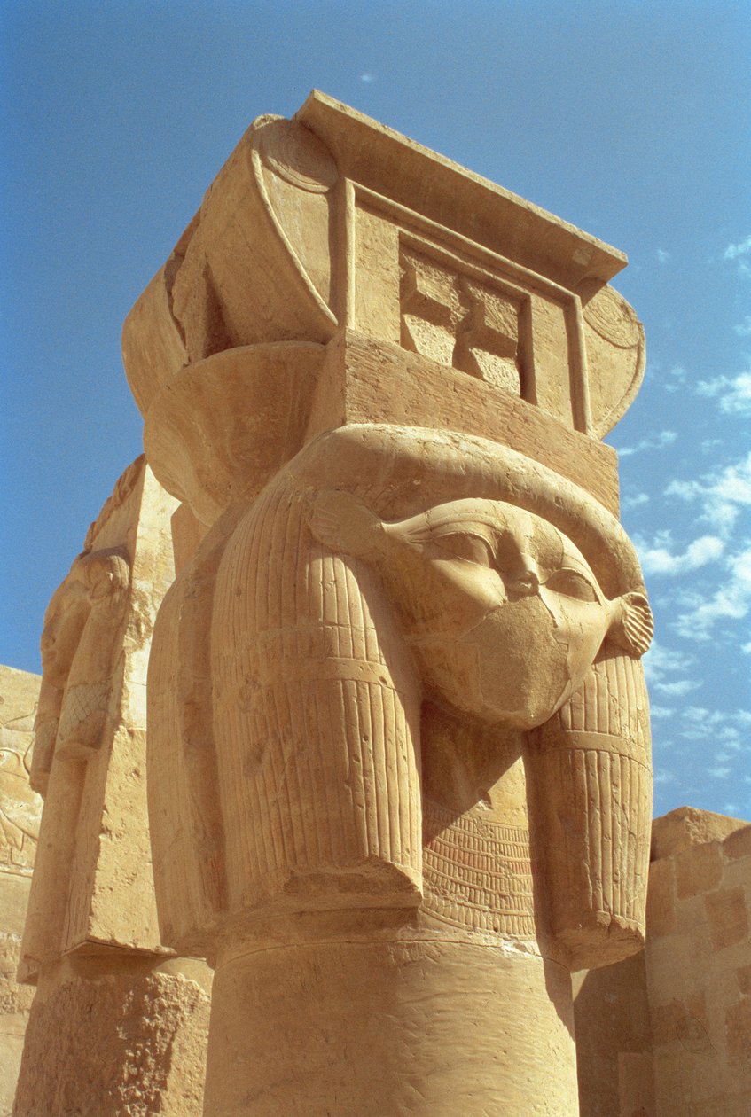 Hathor-hovedet søjle, fra Hathor-kapellet, Hatshepsut-templet, New Kingdom, ca. 1552-1296 f.Kr. af Egyptian 18th Dynasty