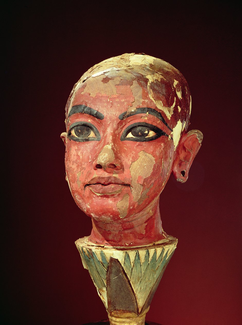 Hovedet af barnekongen, der dukker op fra en lotusblomst, fra Tutankhamons grav (ca. 1370-1352 f.Kr.) New Kingdom (stuket og malet træ) (se også 149406) af Egyptian 18th Dynasty