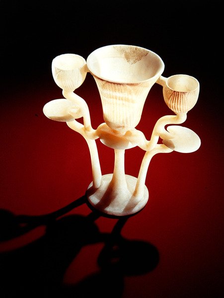 Lampe i form af tre lotusblomster, fra Tutankhamons grav, New Kingdom (alabaster) af Egyptian 18th Dynasty