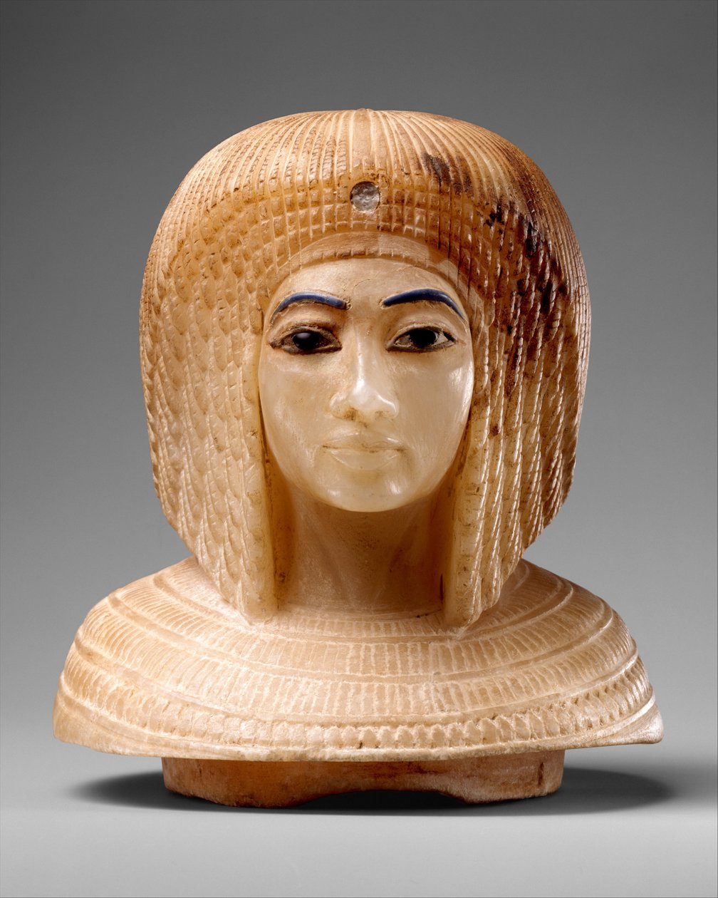 Låg i form af et kongeligt kvindehoved, ca. 1349–36 f.v.t. (travertin, blåt glas, obsidian) af Egyptian 18th Dynasty