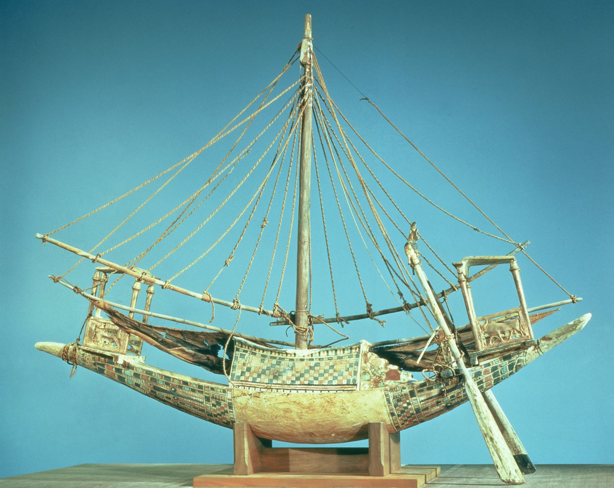 Model af en af faraonernes både, fra Tutankhamons grav (ca. 1370-52 f.Kr.) New Kingdom (træ) af Egyptian 18th Dynasty