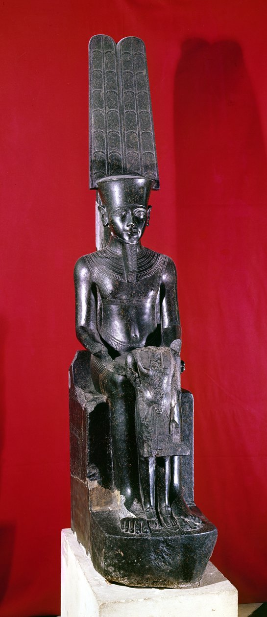 Siddende statue af guden Amon beskytter Tutankhamon, New Kingdom, ca. 1336-1327 f.Kr. (granit) af Egyptian 18th Dynasty