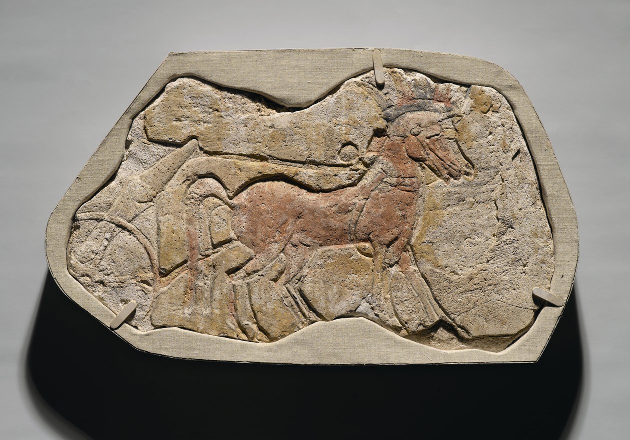 Et spænd på to heste, der trækker en vogn, fra Tell el-Amarna, New Kingdom, ca. 1353-1336 f.Kr. (malet gipspuds) af Egyptian 19th Dynasty