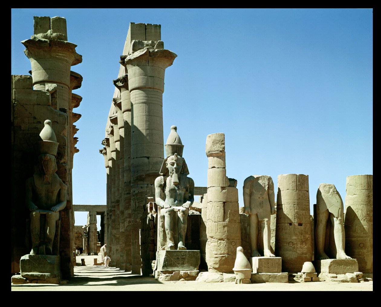 Kolossen af Ramses II (ca. 1279-1213 f.Kr.) og Amenophis III