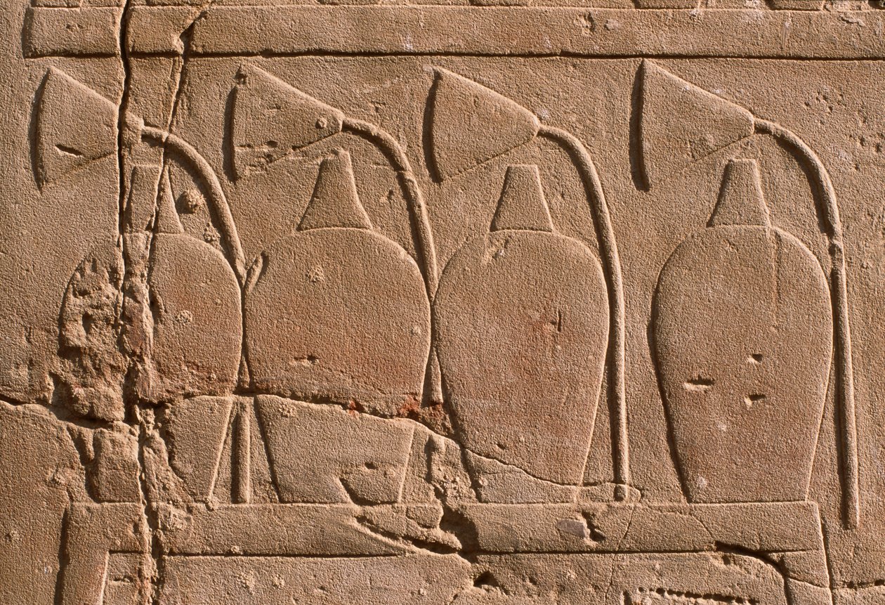 Detalje af et relief forestillende krukker og lotusblomster (kalksten) af Egyptian 19th Dynasty