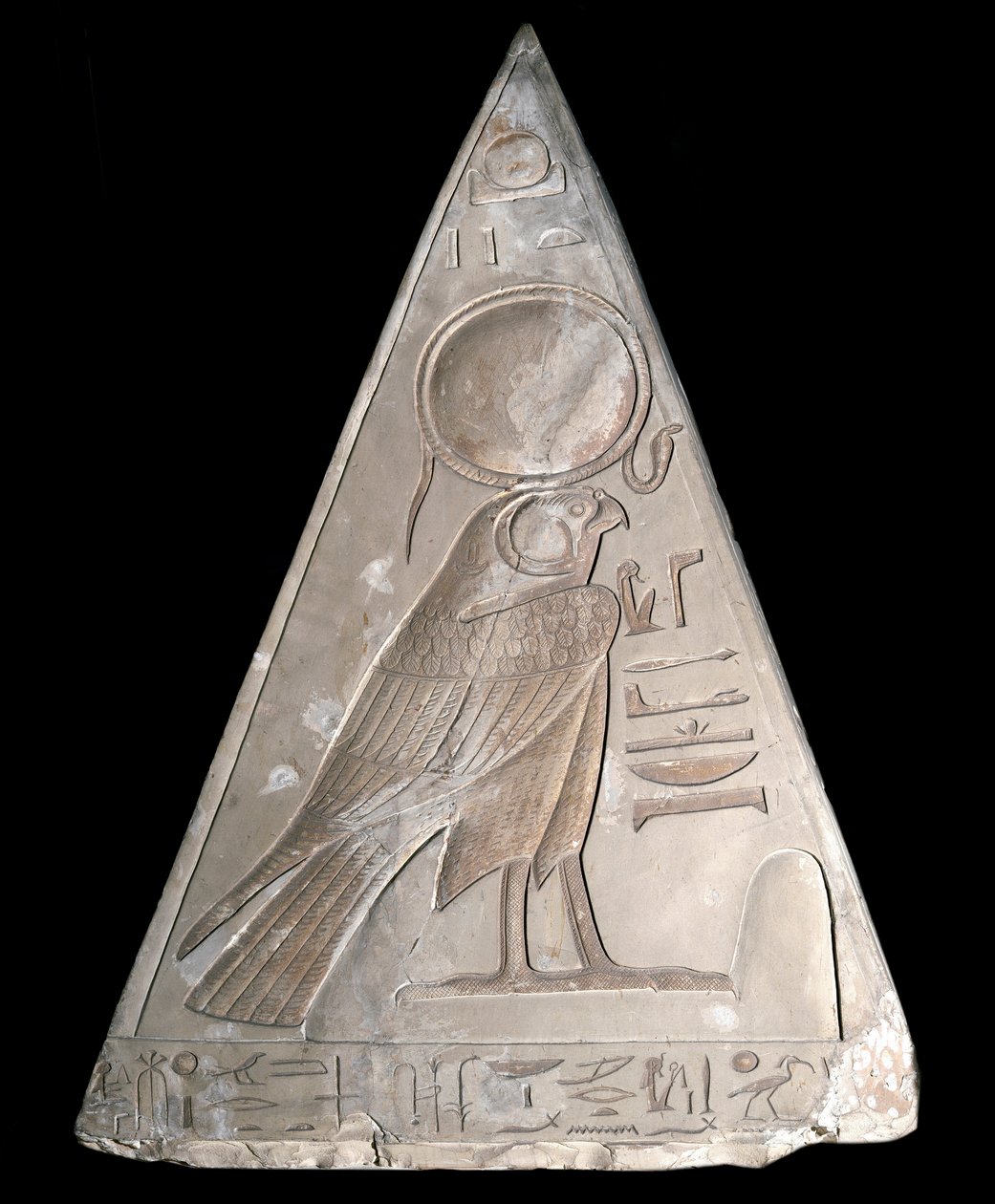 Egyptisk antikvitet: pyramidespidsen af Ramoses kapel, dekoreret med repræsentationen af Ra-Harakte (Re Harakte) guddommelig af den opgående sol af Egyptian 19th Dynasty