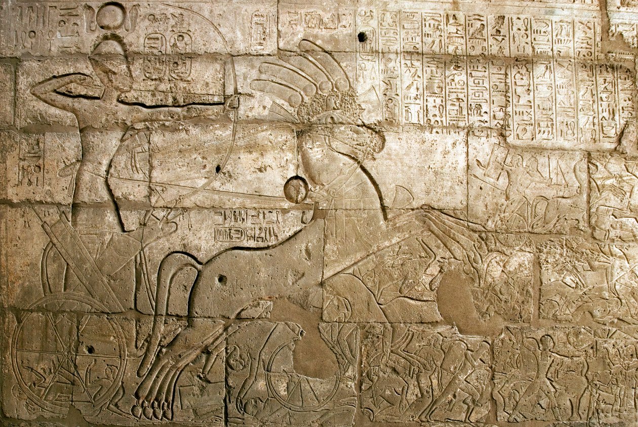 Egyptisk Antiquite: Syn af de lettelser, der fejrer Feats of Ramses II under slaget ved Qadesh i 1274 f.Kr. i l af Egyptian 19th Dynasty