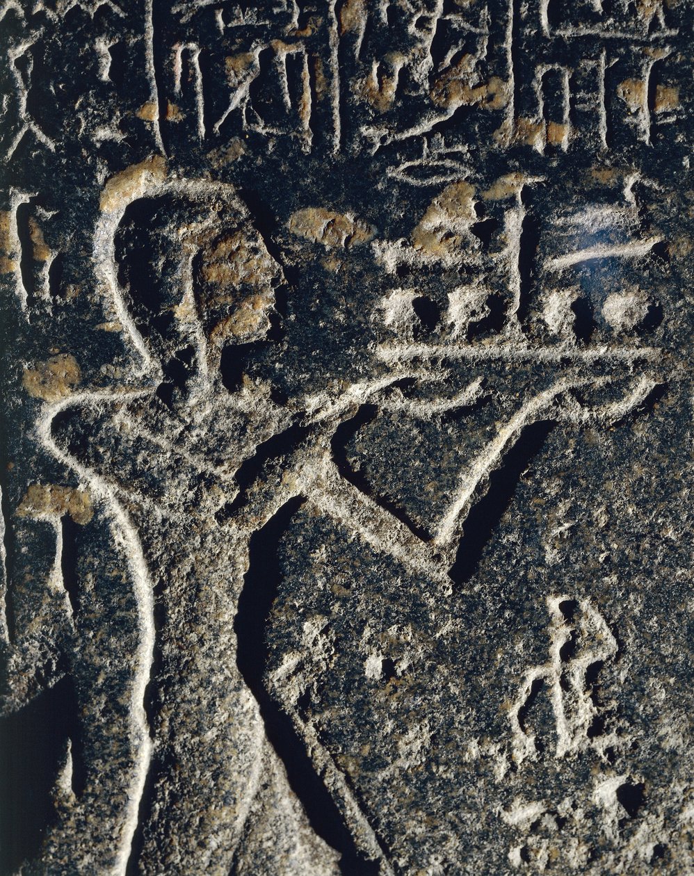 Granitstatue, der forestiller prins Merneptah i tilbedelse, dedikeret til guden Ptah af Egyptian 19th Dynasty