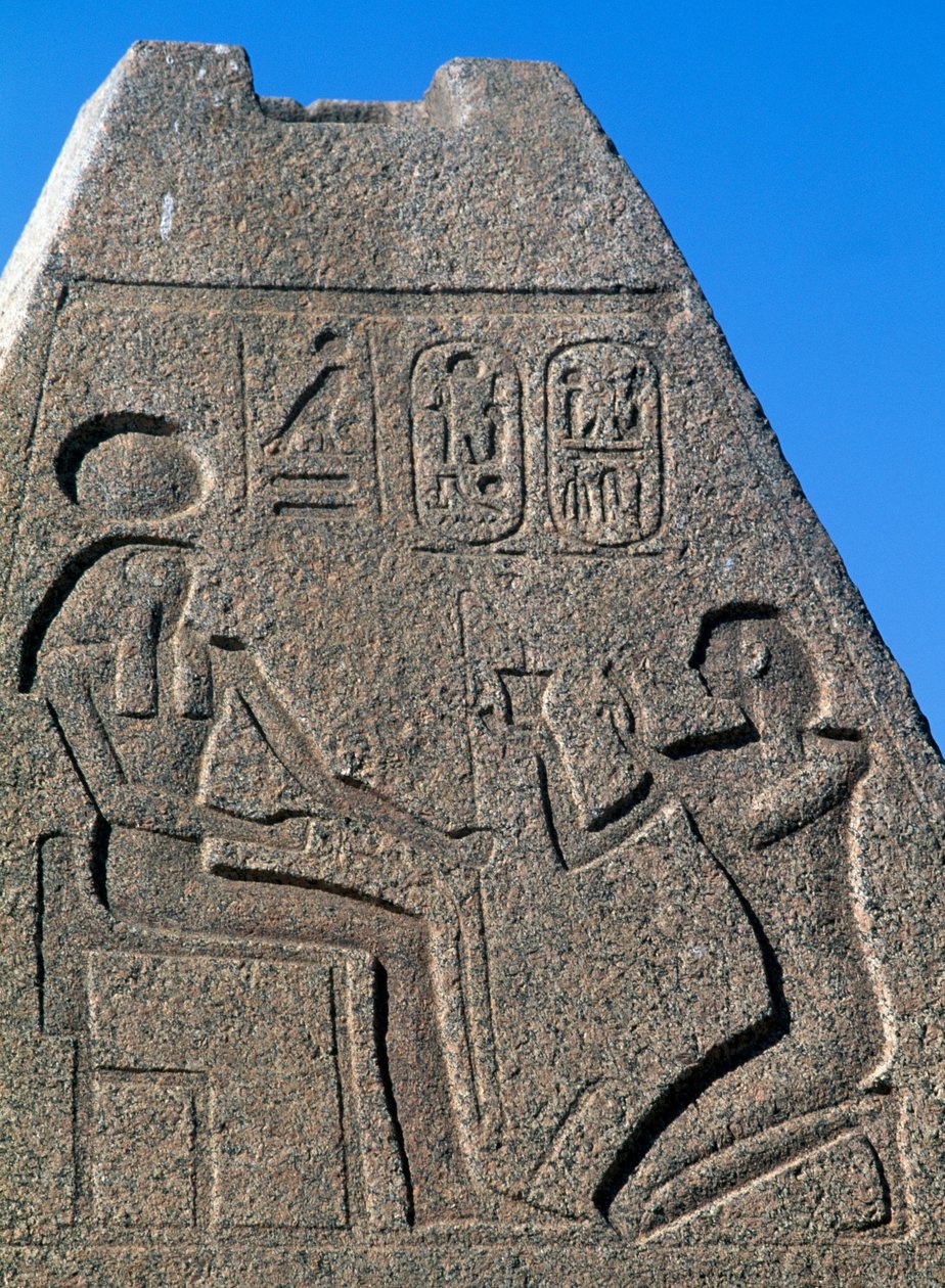 Obelisk med relieffer og inskriptioner af Ramses II, Amons store tempel, Tanis, Egypten, Egyptisk civilisation, Det Nye Rige, XIX. dynasti af Egyptian 19th Dynasty