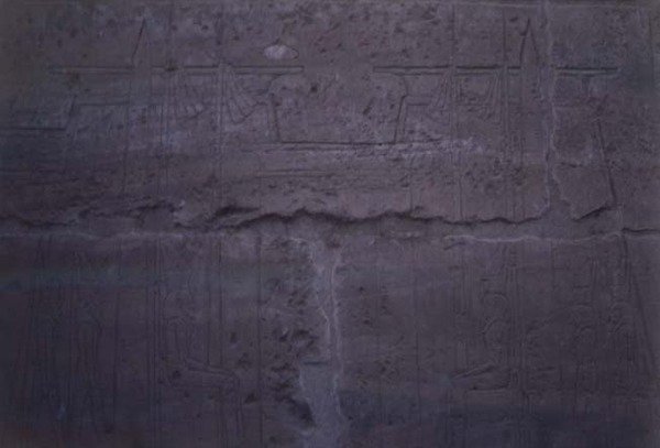 Relief, der viser templet for Amuns facade, færdiggjort af Ramesses II (1298-32) (foto) af Egyptian 19th Dynasty