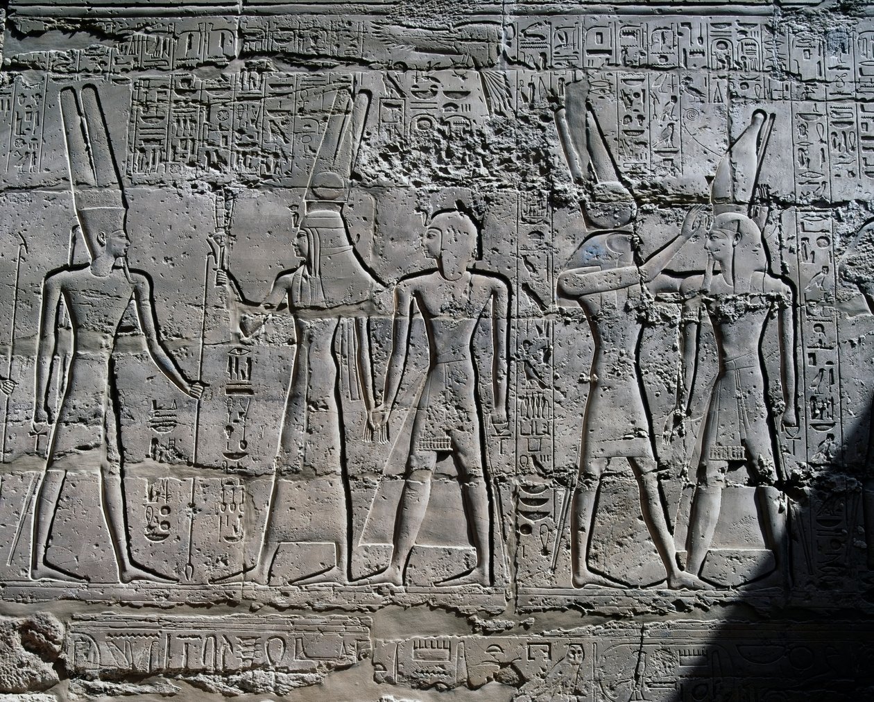 Scener med ofringer til guder, relief, indvendige vægge i den store hypostylhal, Karnak-tempelkomplekset (Unescos verdensarvsliste) af Egyptian 19th Dynasty