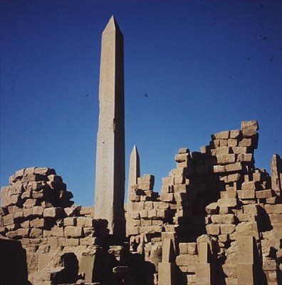 Den centrale domstol i Amuns store tempel, New Kingdom af Egyptian 19th Dynasty