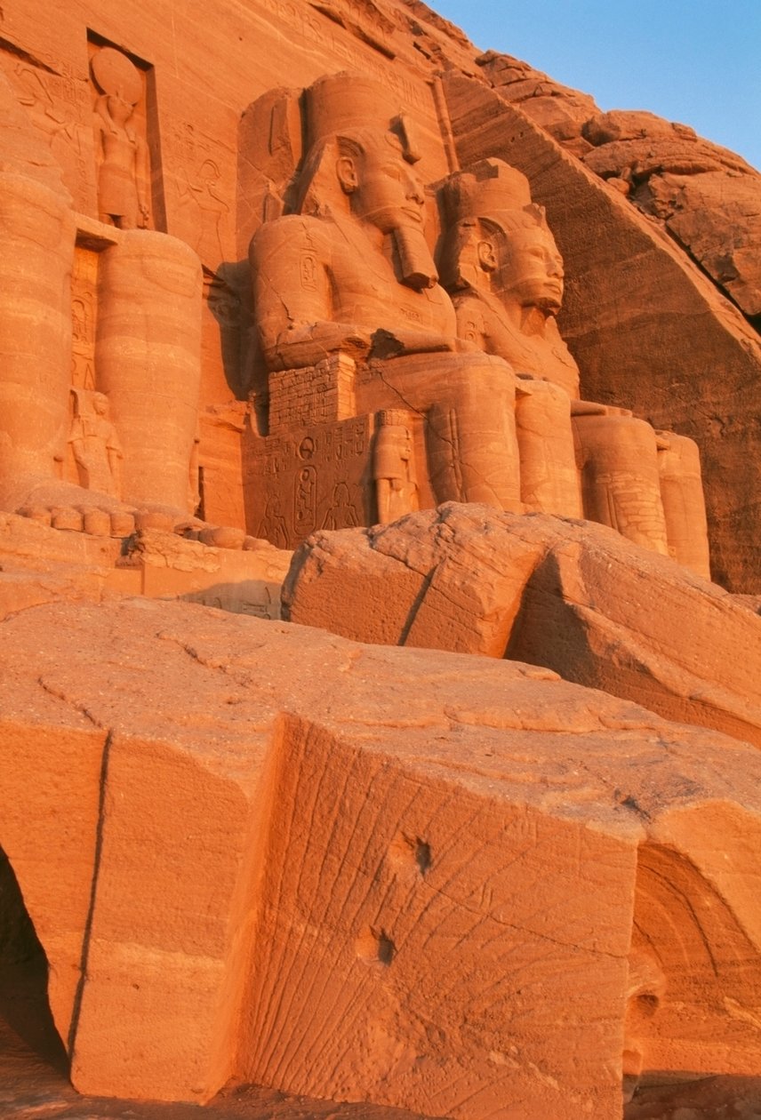 Udsigt over facaden på Ramses II