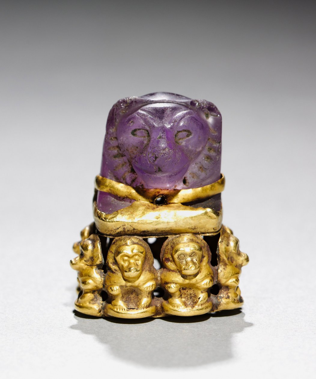 Vedhæng, fladtrykt, c.700 f.Kr af Egyptian 25th Dynasty