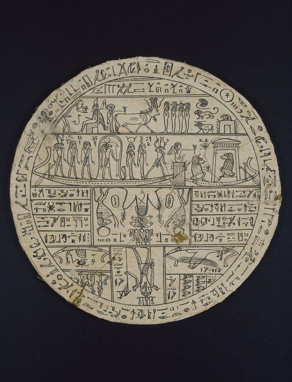 Amuletisk disk (hypocephalus) lavet til Tasheritenkhonsu, ca. 664-525 f.Kr. (linned og gips) af Egyptian 26th Dynasty