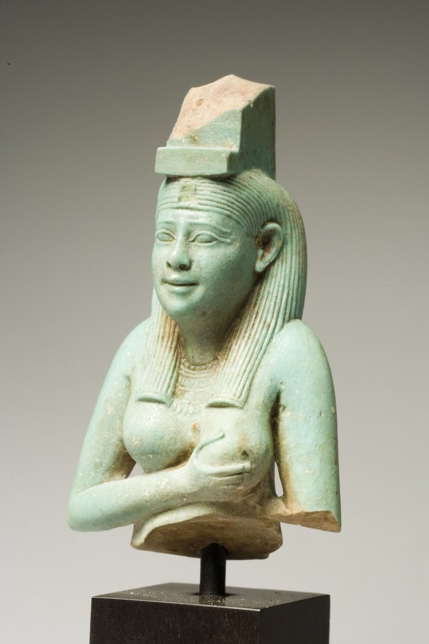 Fragment af Isis, sendynastisk periode (fajance) (se også 270350) af Egyptian 26th Dynasty