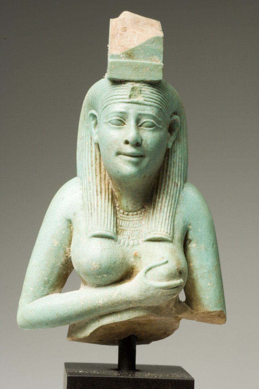 Fragment af Isis, sendynastisk periode (fajance) (se også 270351) af Egyptian 26th Dynasty