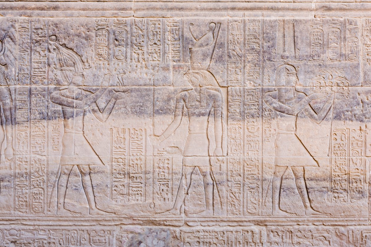Relieffer ved Philae-templet, Aswan, Egypten af Egyptian 30th Dynasty