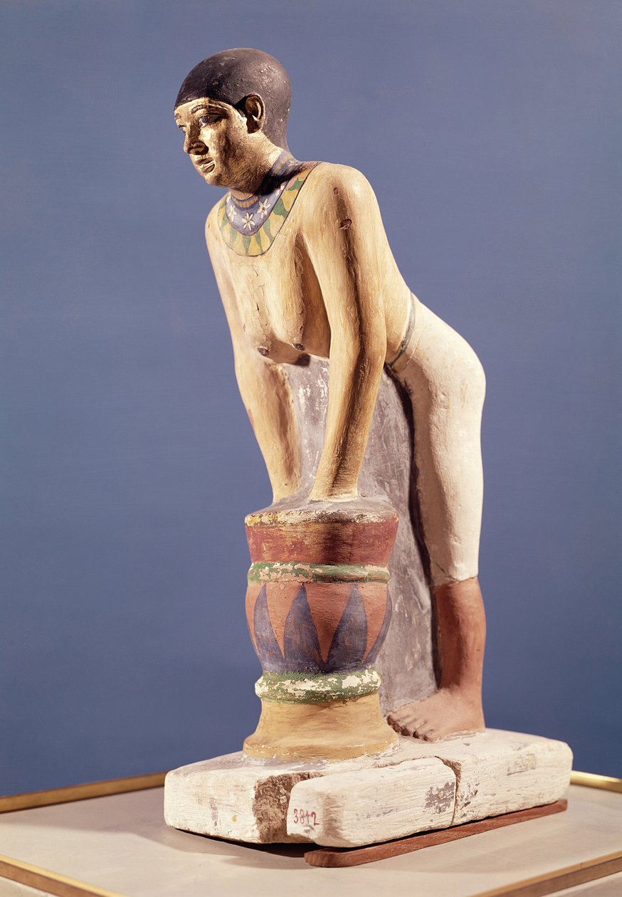 Model af en kvinde, der laver øl, Old Kingdom (polykrom sten) af Egyptian 5th Dynasty