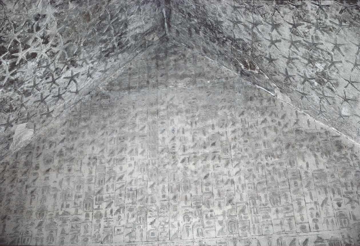 Tag og væg til gravkammeret i Unas-pyramiden, Det gamle kongerige (malet sten) af Egyptian 5th Dynasty