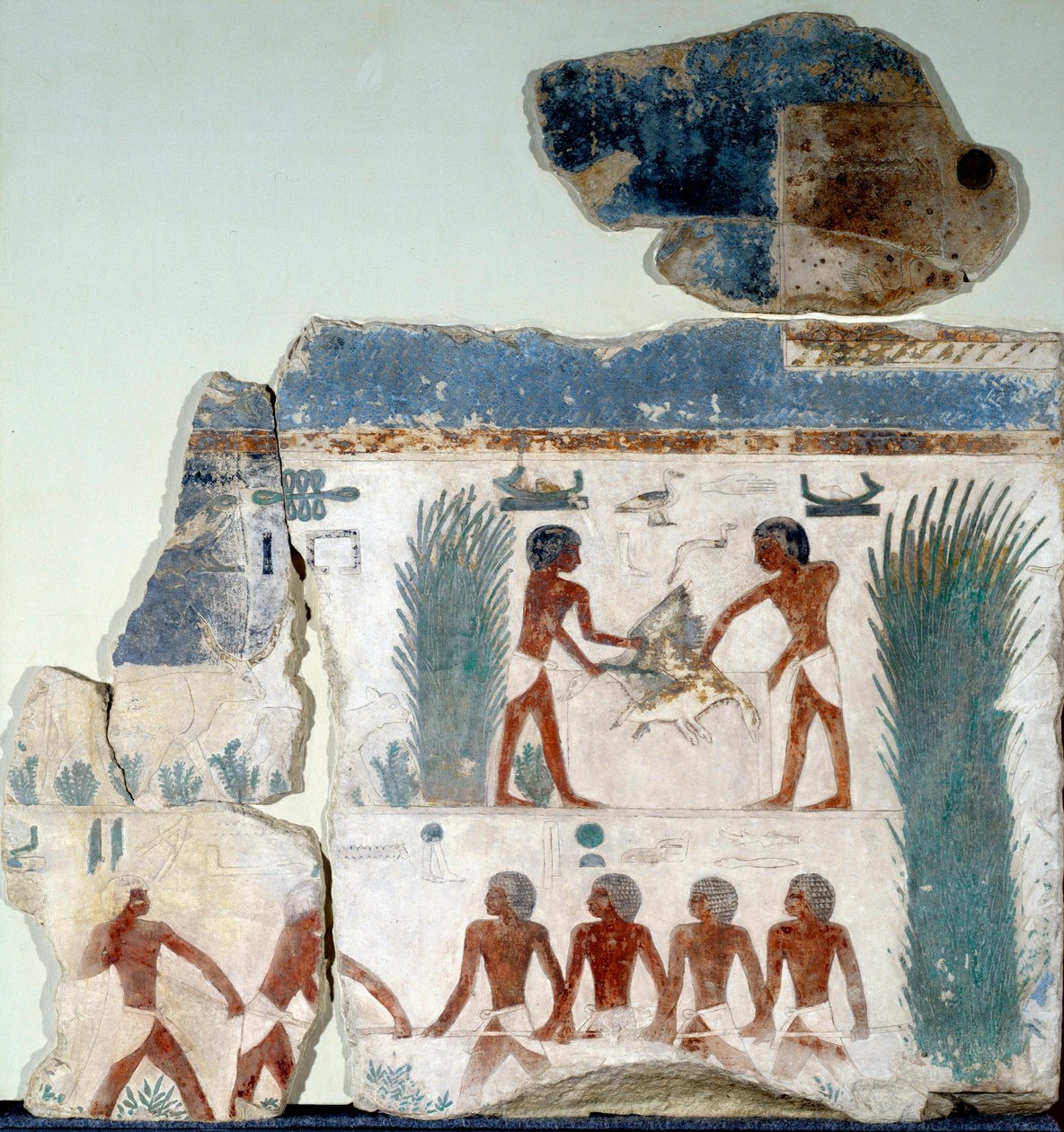 Egyptisk antikvitet: begyndelsen af sommeren. Fugle bliver dræbt af to bønder. Detalje af en malet kalkstensfresko fra soltemplet i Abu Gurob. Berlin, Egyptisk Museum af Egyptian Egyptian
