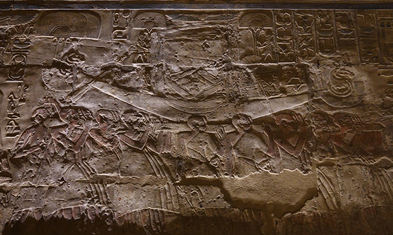 Slaver, der bærer en båd, Luxor-templet (relief) af Egyptian Egyptian