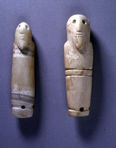 Mærker med skæggede mandlige hoveder (elfenben) af Egyptian Egyptian