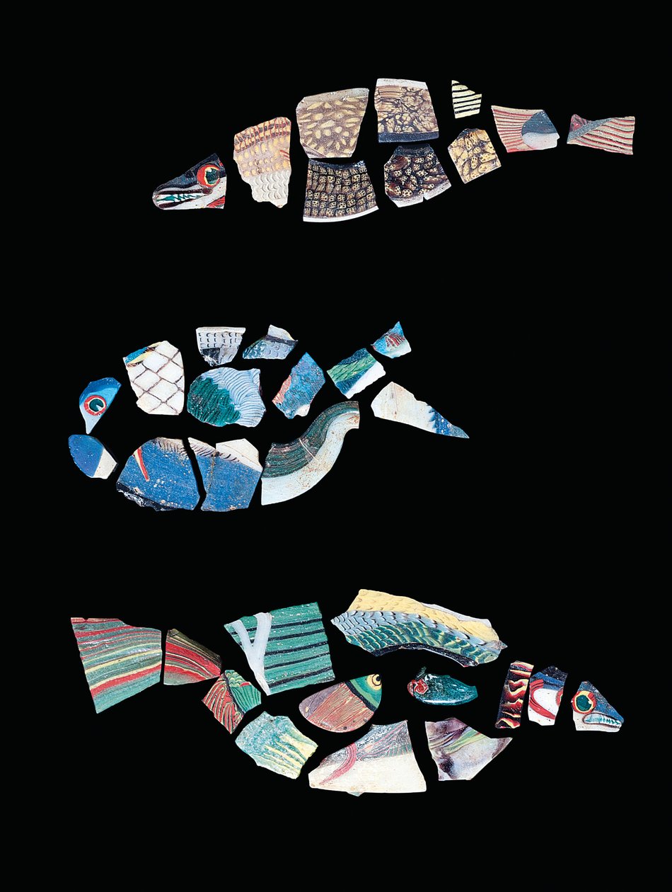 Tre fragmentariske fiskeindlæg af mosaik, ptolemæisk-romersk periode, ca. 1. århundrede f.Kr. - 1. århundrede e.Kr. (glas) af Egyptian Egyptian
