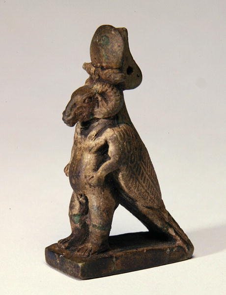 Sammensat gud med vædderhoved, dværgkrop og falkeryg (fajance) af Egyptian Ptolemaic Period
