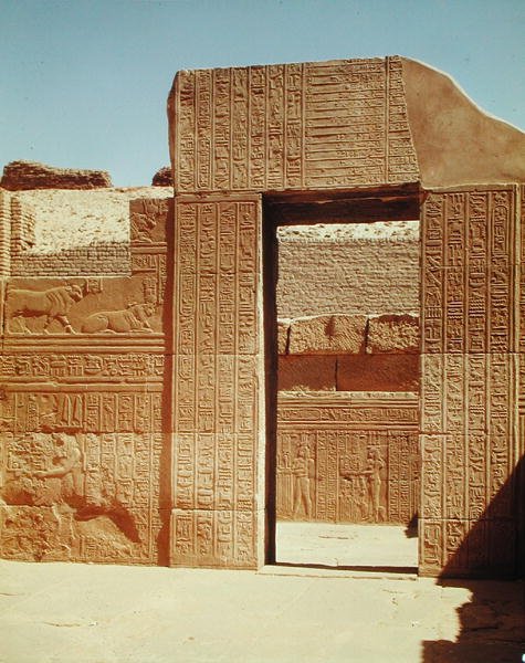 Porten til den tredje Hypostyle Hall af Egyptian Ptolemaic Period