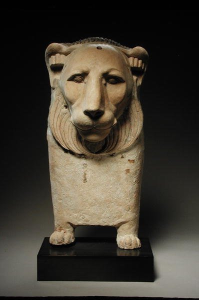 Løve sofa ende (stuk) af Egyptian Ptolemaic Period