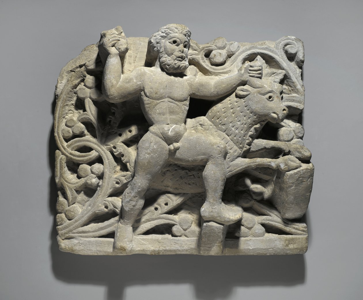 Heracles smede Acheloos i form af en tyr, fra Oxyrhynchus, ca. 300-500 (kalksten) af Egyptian School
