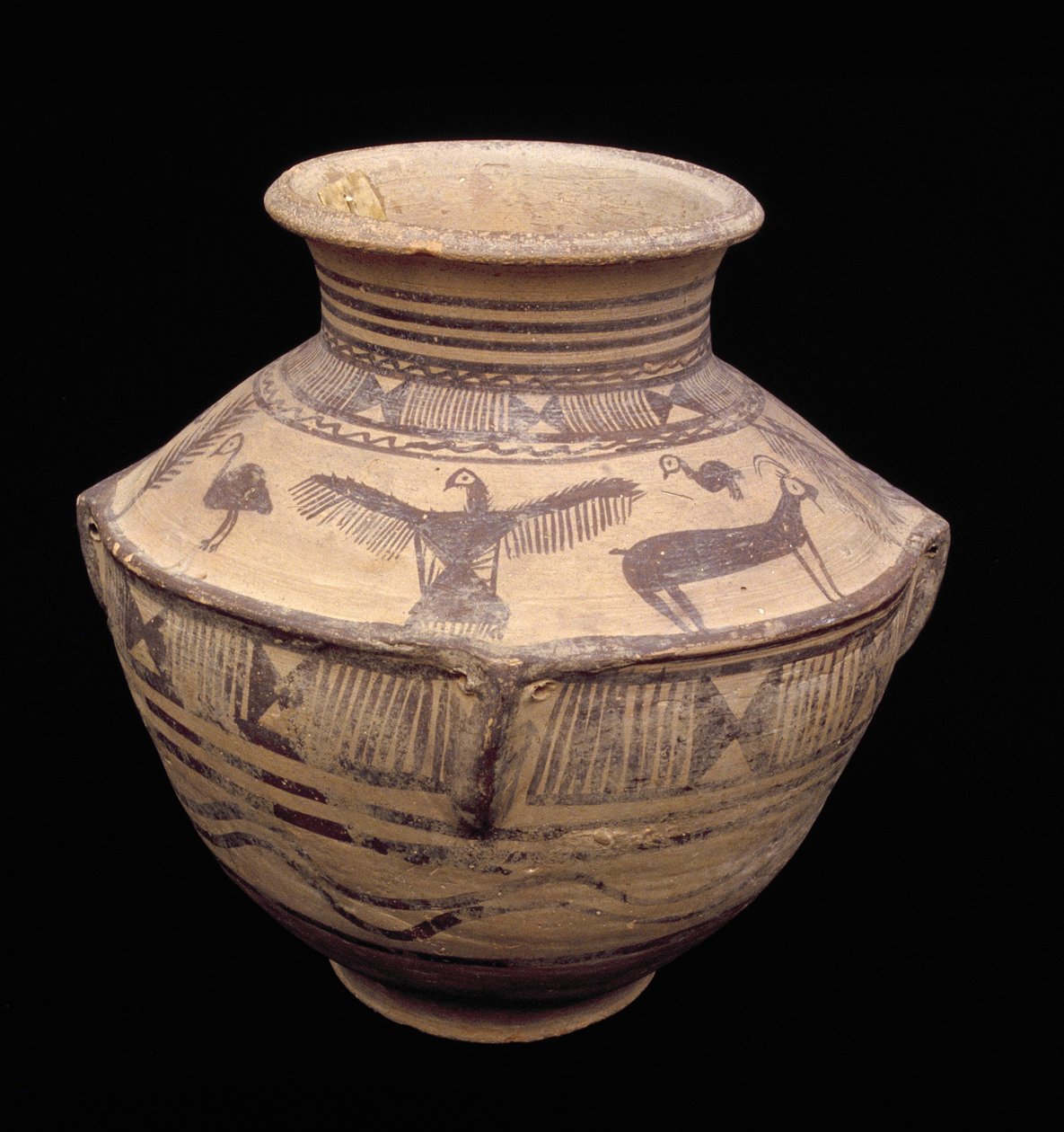 Fartøj, der forestiller en åbenvinget rovfugl og andre dyr, Fasa Ware, ca. 2000 f.Kr. (ler) (se 179130 for detaljer) af Elamite