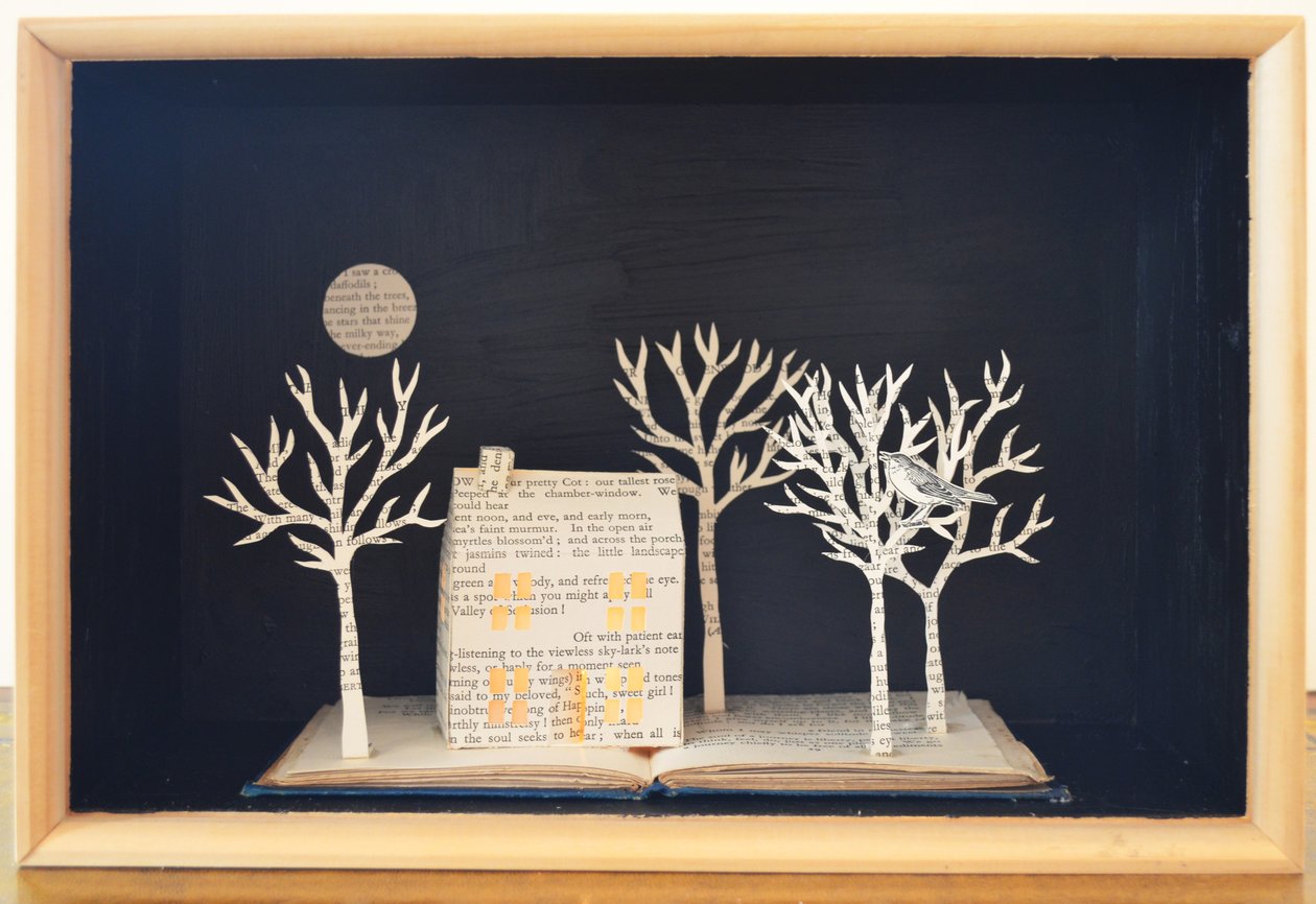 Cottage light box, 2012 (blandede medier) af Eleanor Grafton