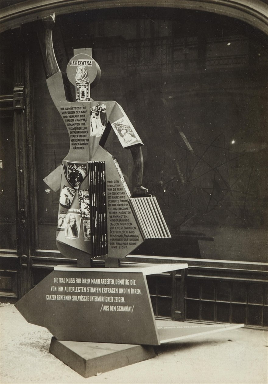 The woman and the press, 1928.dani af Eliezer Markowich Lissitzky