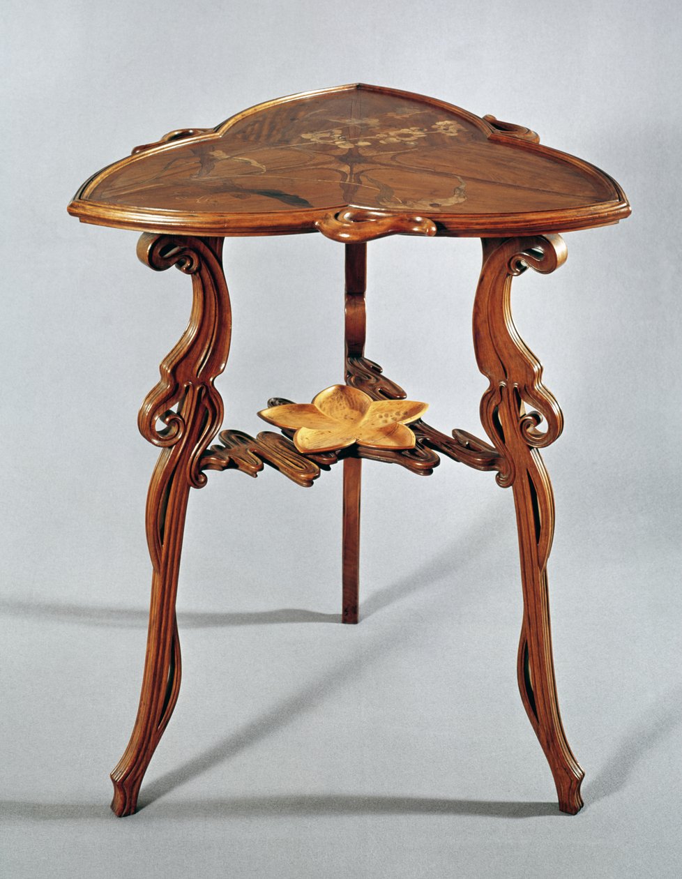 Nenuphar sidebord, ca.1900 (træ) af Emile Galle