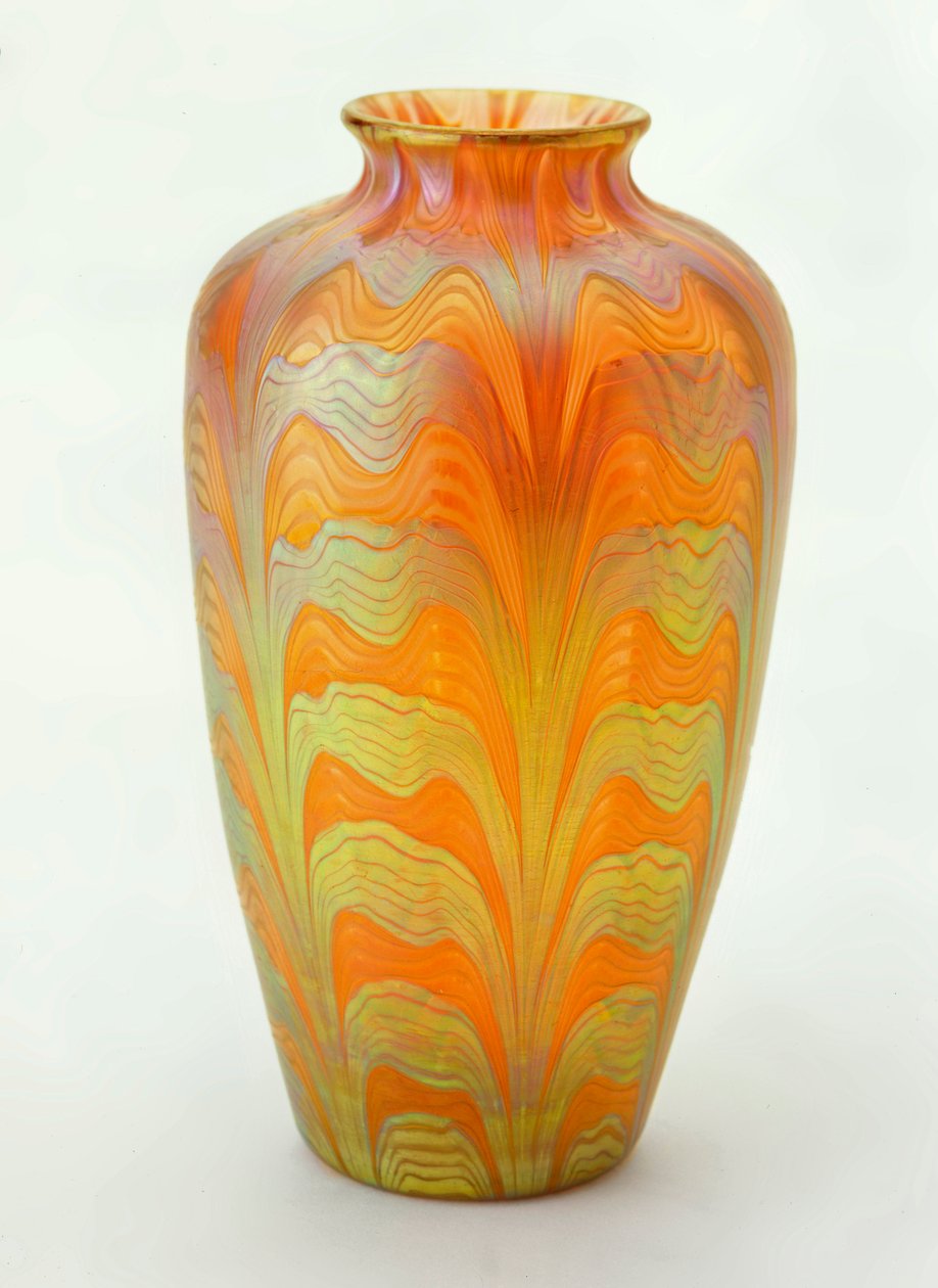 Uigennemsigtig vase med emaljedekoration (glas) af Emile Galle