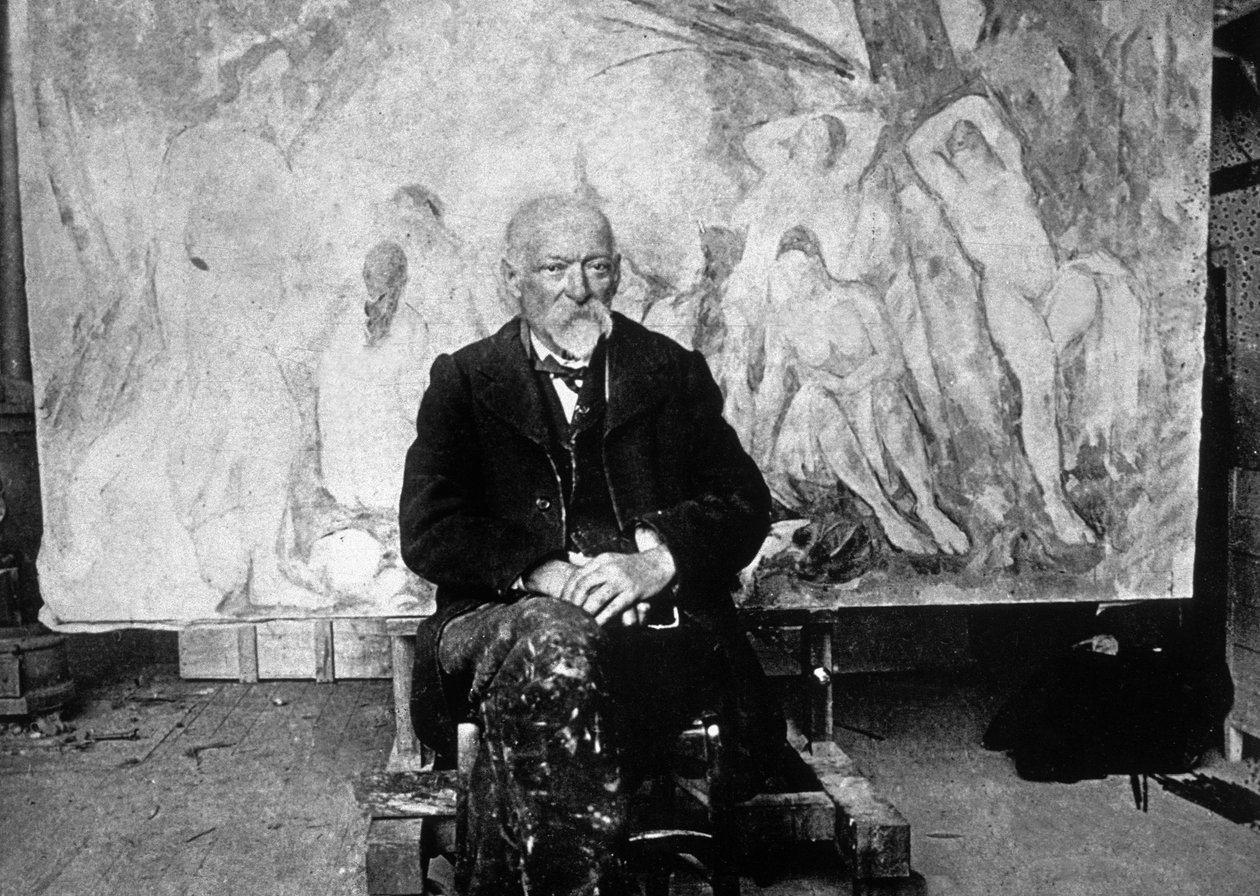 Paul Cezanne (1839-1906) fransk maler i 1904 foran et af sit lærred, der viser svømmere (s/h foto) af Emile Bernard