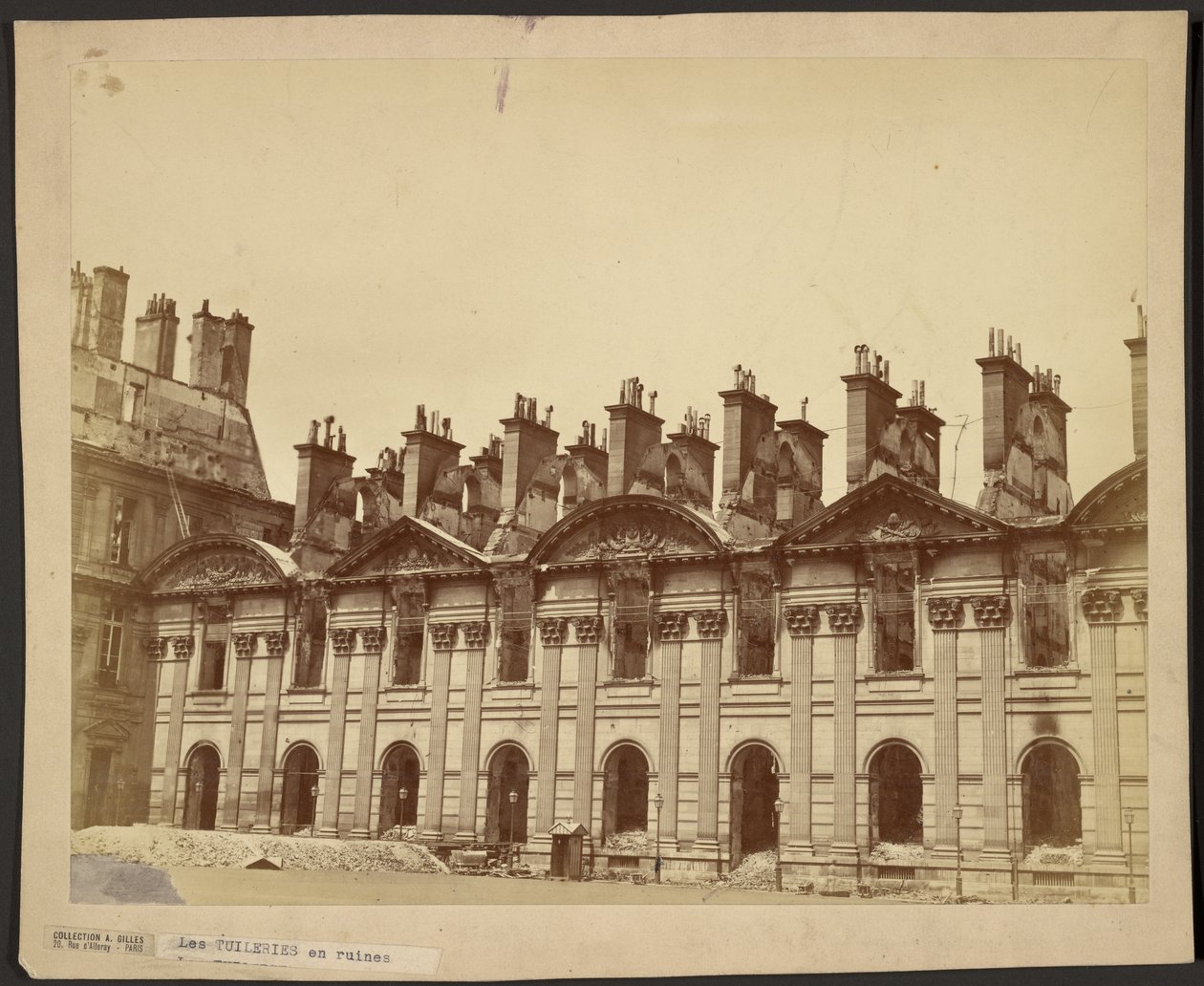 Les Tuileries og ruinerne af Emile Bondonneau