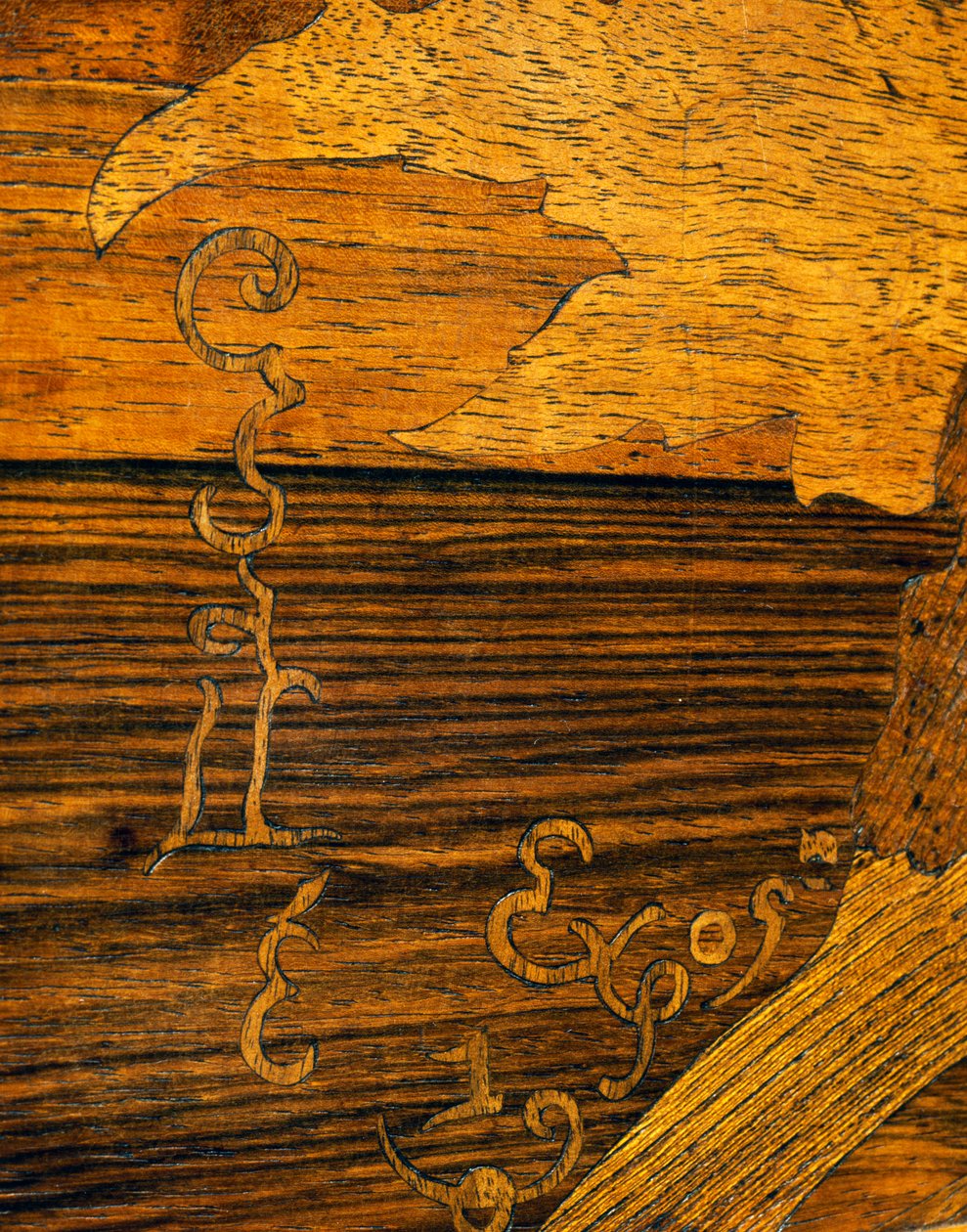 Sofabord i jugendstil, af Emile Galle (1846-1904), detalje med Galles signatur, Frankrig, 20. århundrede af Emile Galle