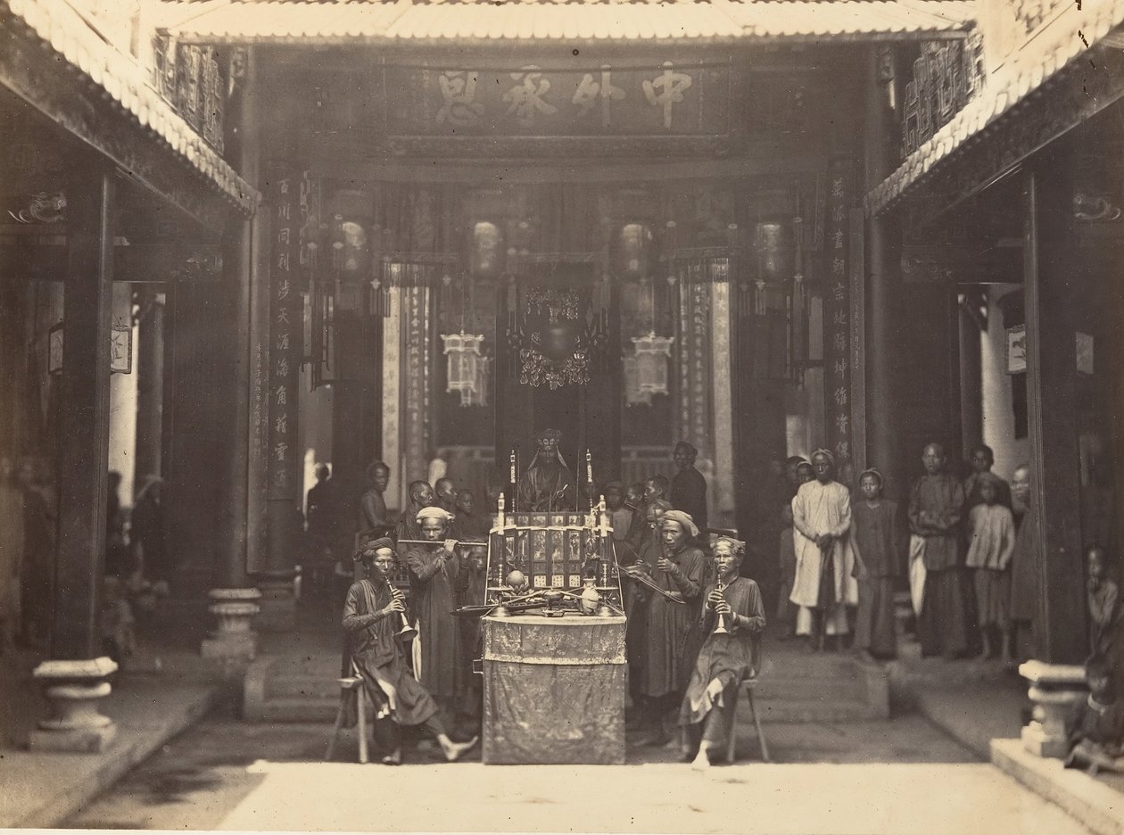 Religiøs ceremoni i den kinesiske pagode i Cholen, Saigon, Cochinchina, 1866. af Emile Gsell