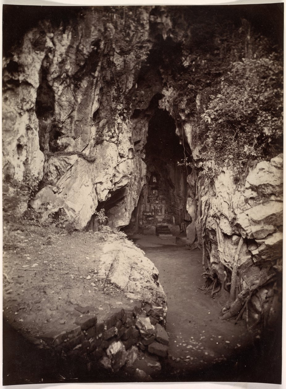 Hoa Nghiem Cave, August Transformationens grotte, ca. 1875. af Emile Gsell