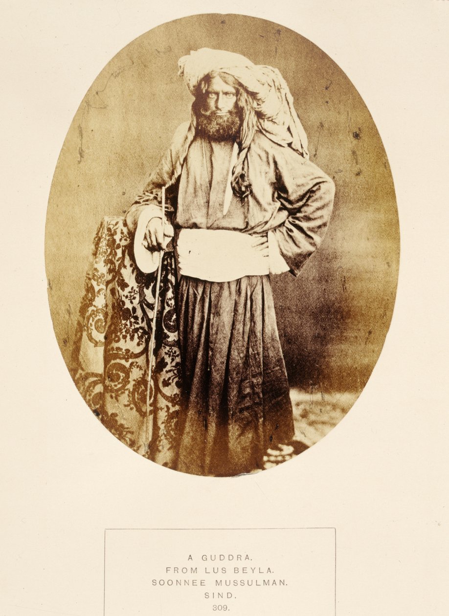 En Guddra fra Lus Beyla, Soonnee Mussulman, Sind, fra The People of India, af J. Forbes Watson, udgivet 1868 (albumenprint) af English Photographer